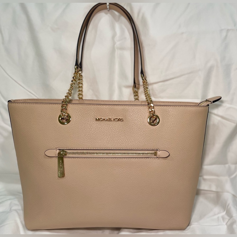 *SOLD* NWT Michael Kors Jet Set Medium Front Zip Chain Tote